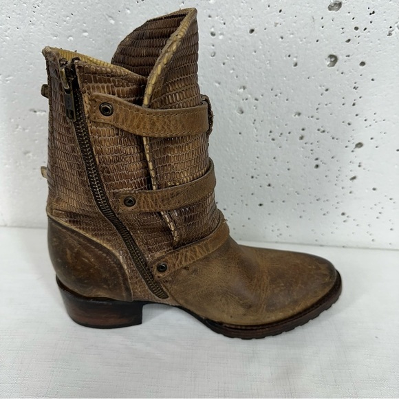 Freebird Women’s size 7 Apex Brown Distressed Triple Buckle Boots - Picture 11 of 17